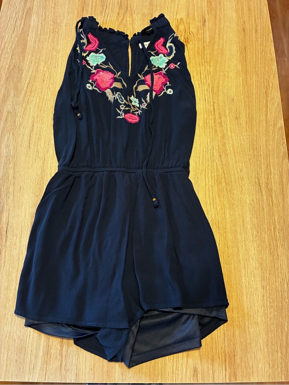 Embroidered Navy V-Neck Linen Sleeveless Romper with Floral Detail Small